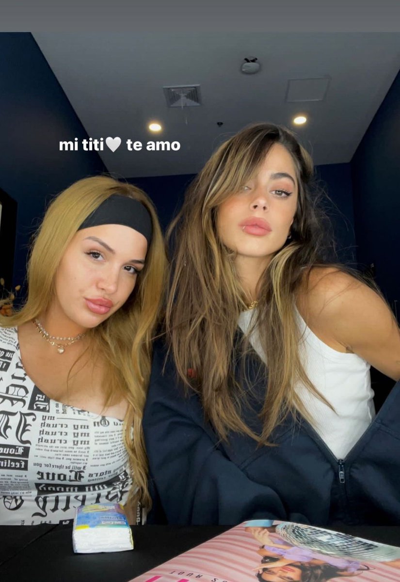 Sufantini's tweet photo. Ella está feliz, nosotras estamos felices ❤️

Se viene el show en Colombia 🙌

#TINITOUR2022 
@TiniStoessel https://t.co/WQY6zXN7tt