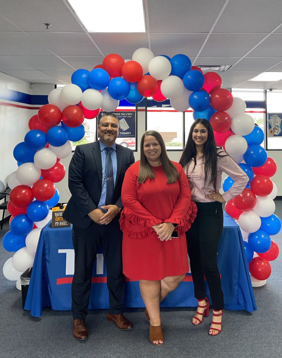 fern1317's tweet photo. Had the pleasure of having Jennifer our recruiter hang out with us on #NHD2022 #TMXFinance https://t.co/g6BTIQO0lK