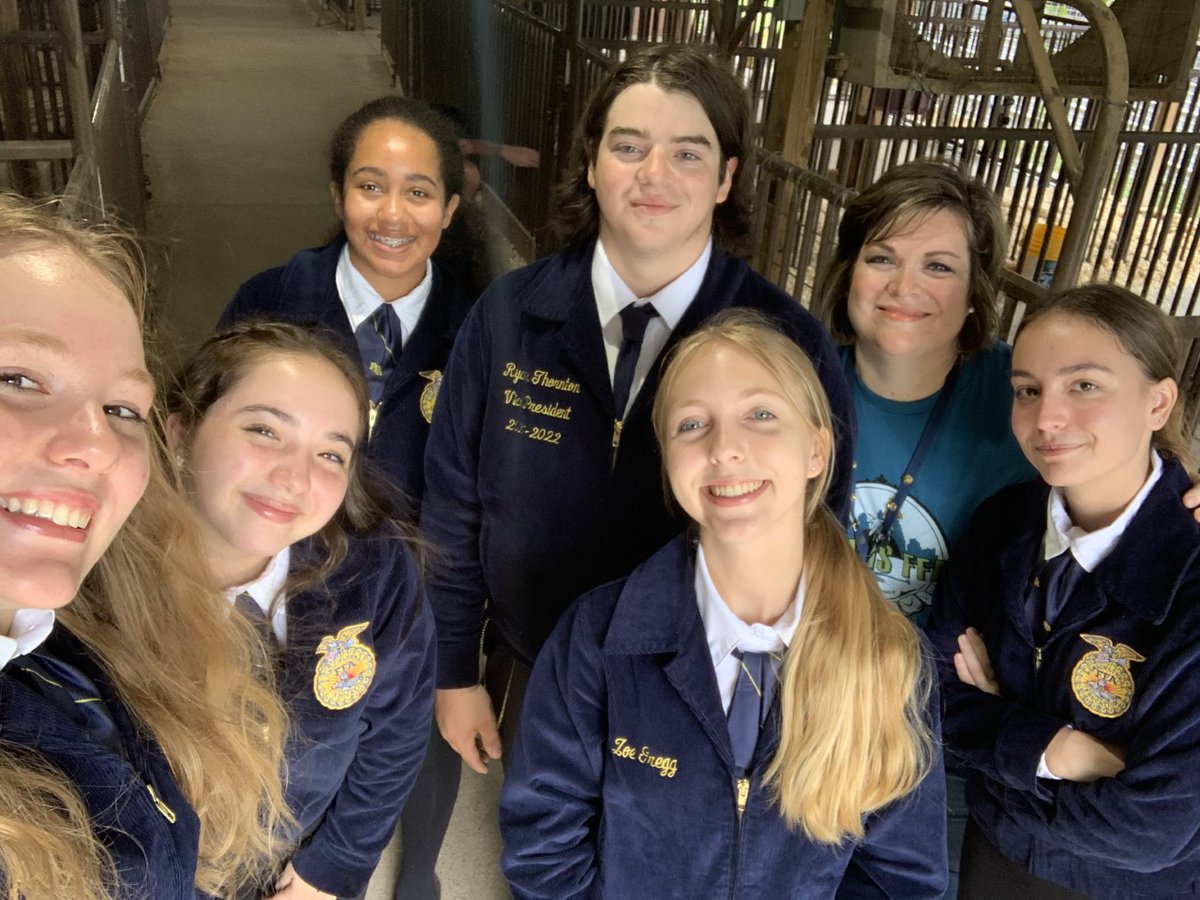 We love our FFA! @AkinsAISD @AustinISD @akins_ffa