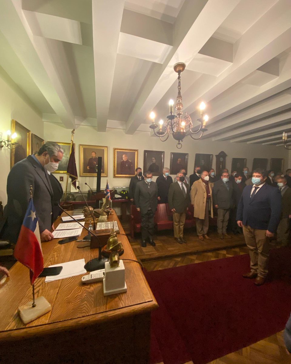 Ayer en sesión de Compañía se reincorporó a nuestras filas el Sr Felipe Riquelme Avila. También se rindió un homenaje al instructor fundador de la Brigada Juvenil Raúl Olivares Agar, Carlos Palma Salazar, bautizando con su nombre la sala de la Brigada Juvenil.