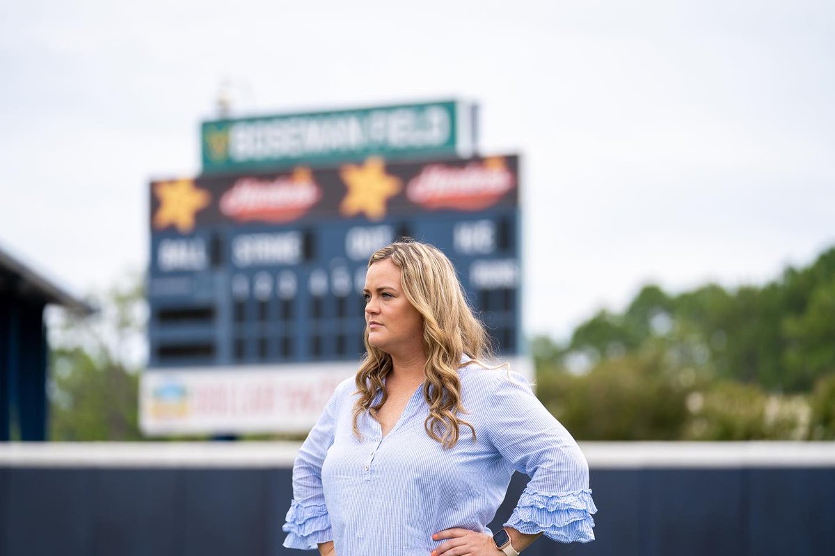 UNCWsoftball tweet picture