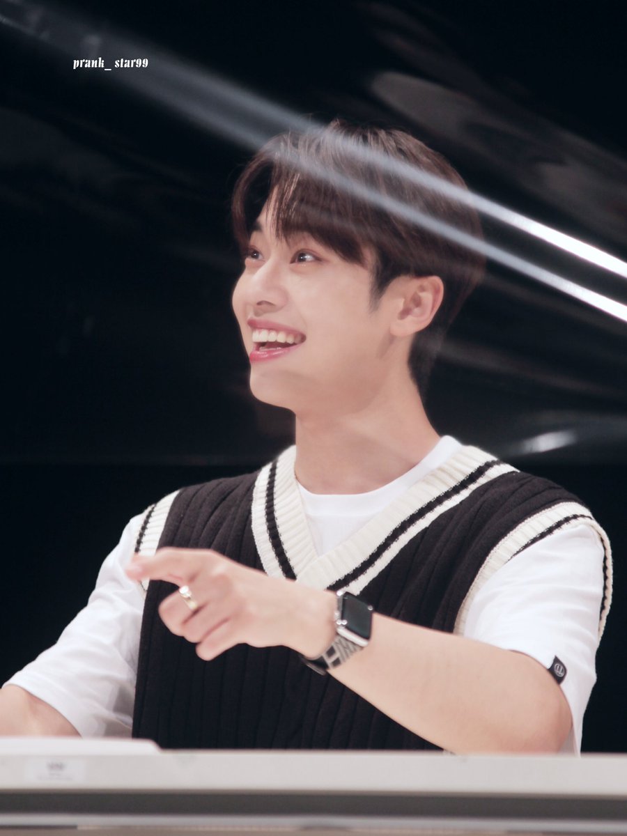 PRANK_STAR99's tweet photo. 220819 #AB6IX #김동현
일본 오사카 팬싸 大阪 サイン会

귀엽고 멋진 동현이🐿💛

#ドンヒョン #KIMDONGHYUN https://t.co/UOUmlXka65