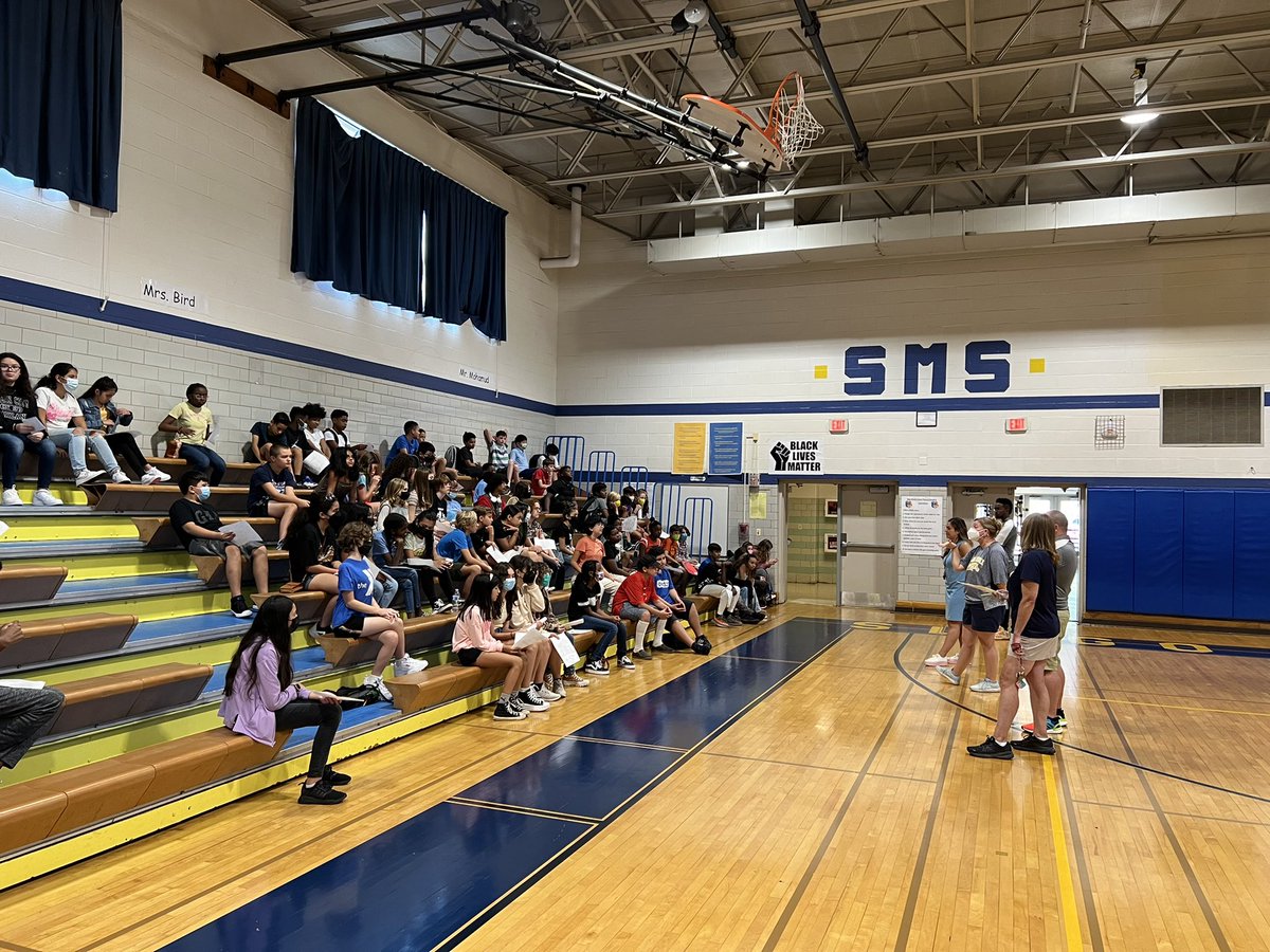 Mini-Day at Sligo was an excellent opportunity for our newest Stallions to meet their teachers, peers, and practice the fearsome locker! Looking forward to seeing ALL our students on Monday! <a href="/KimJRedder/">Kim Johnson-Redder@SligoAP</a>