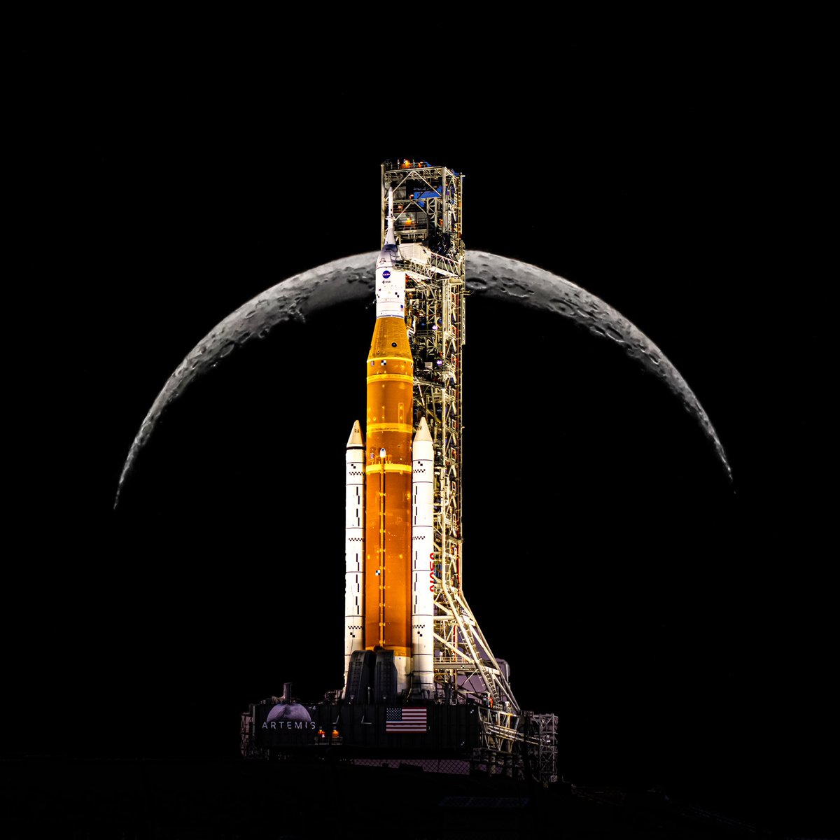 Artemis’ bow and arrow 🏹🚀🌙

Composite image. These are both my photos, SLS was from March 2022, the Moon from April 2021