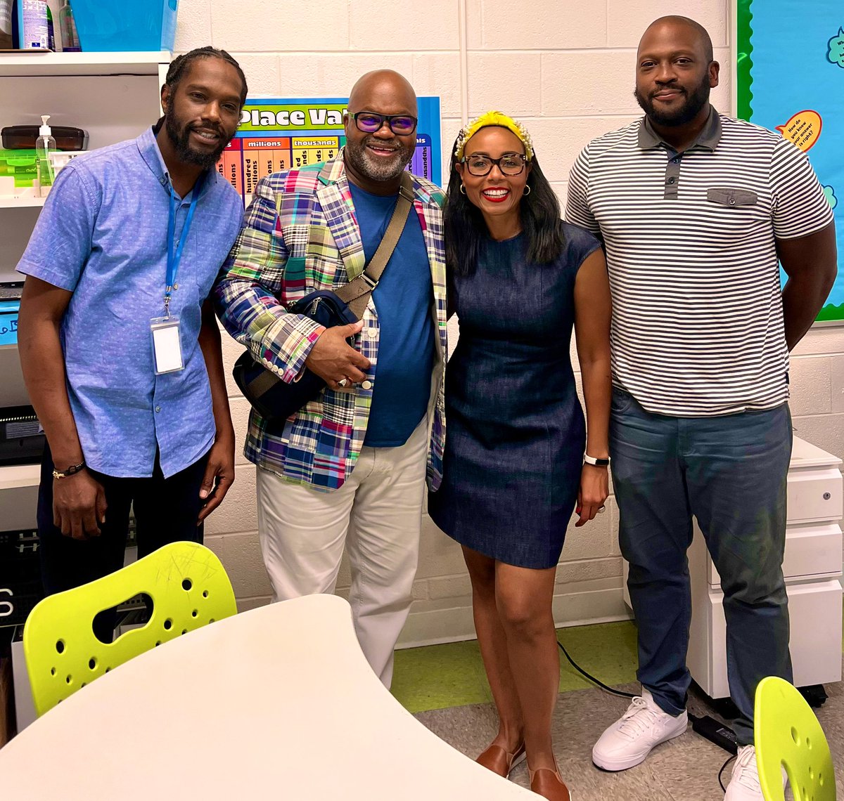Hello 2022-23 Academic Year! Dropped in to @monumentacademy to affirm the hard work of our leaders, applaud the tenacity of our scholars, & to appreciate our 100% BLACK MALE MATH DEPARTMENT. 🙌🏽 This is how to know & show the way for our brilliant Black students! #ProudBoardChair