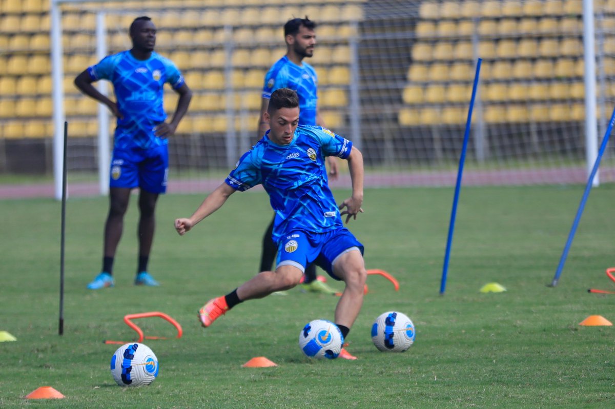 💫 ¡Vamos, <a href="/RonaldoCh10/">Ronaldoch10</a>! 💎

#JuntosXLaClasificacion 💛🖤