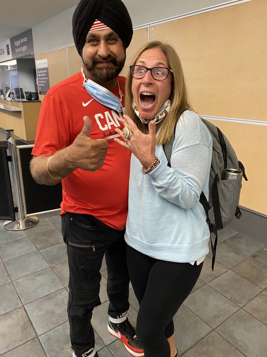kelbramwell's tweet photo. Amazing experience at YVR! #superfan #torontoraptors #navbhatia #NBA #nbachampions #nbachampionshipring https://t.co/gjVelVTh4l