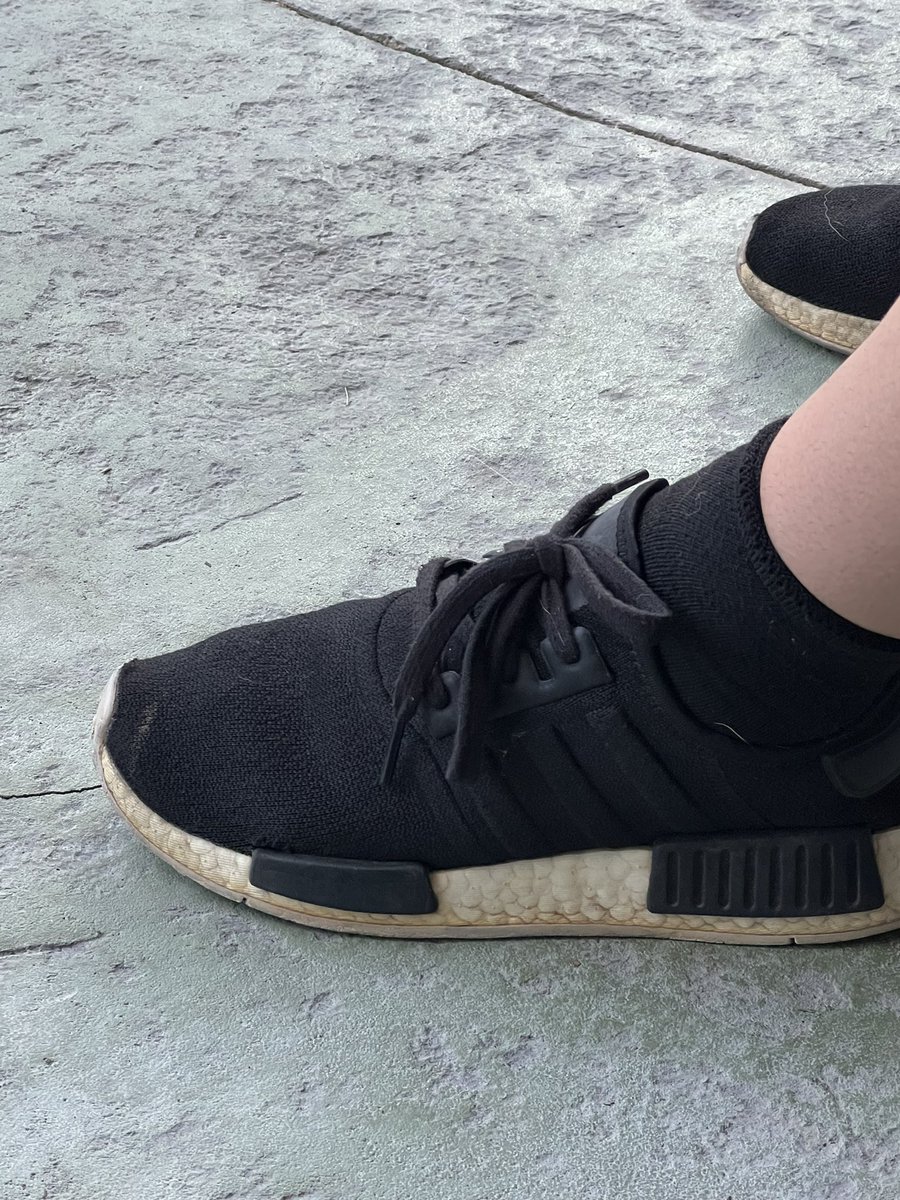 idontknowhayden's tweet photo. @Morgangoforth i buy annalise every dunk on snkrs and she wears these… https://t.co/rm8LmhNTa7