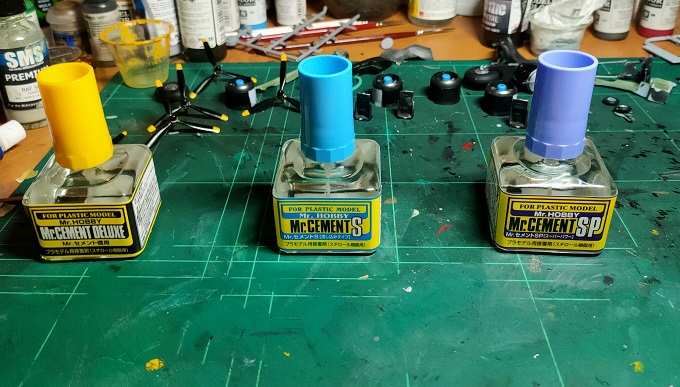 WartsNAllModels's tweet photo. Going live on https://t.co/cqPPEWXFpY in 30 minutes (9.30am ACST, 7pm CDT, ECT) putting #decals on the #spitfire, #engines on the #halifax, and #vents in the #lancaster #enginebays, and putting my #newglue to use. Pop past and chat! #scalemodels #ww2 #aircraft #airfixmodels https://t.co/IErLal9U3h