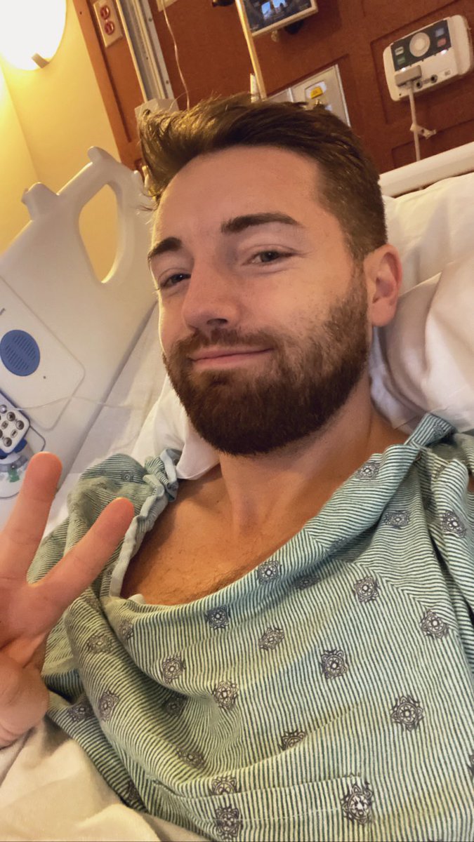 Brett ❁ tweet media