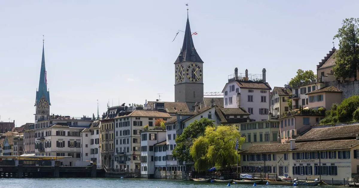 IamExpatCH tweet media