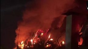 News1IndiaTweet's tweet image. #UttarPradesh: नोएडा सेक्टर 80 में एक फैक्ट्री में भीषण आग लगी। दमकल की कई गाड़ियां मौके पर मौजूद हैं और आग पर काबू पाने की कोशिश की जा रही है।

@Uppolice @noidapolice #Fireinfactory #news1india