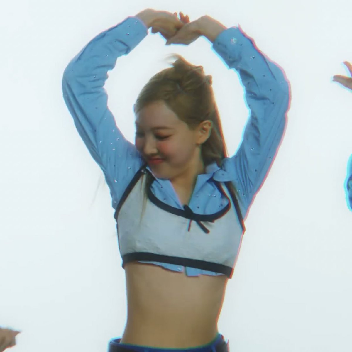 nysoioist's tweet photo. IM NAYEON #TalkThatTalk https://t.co/J6icKfKehN