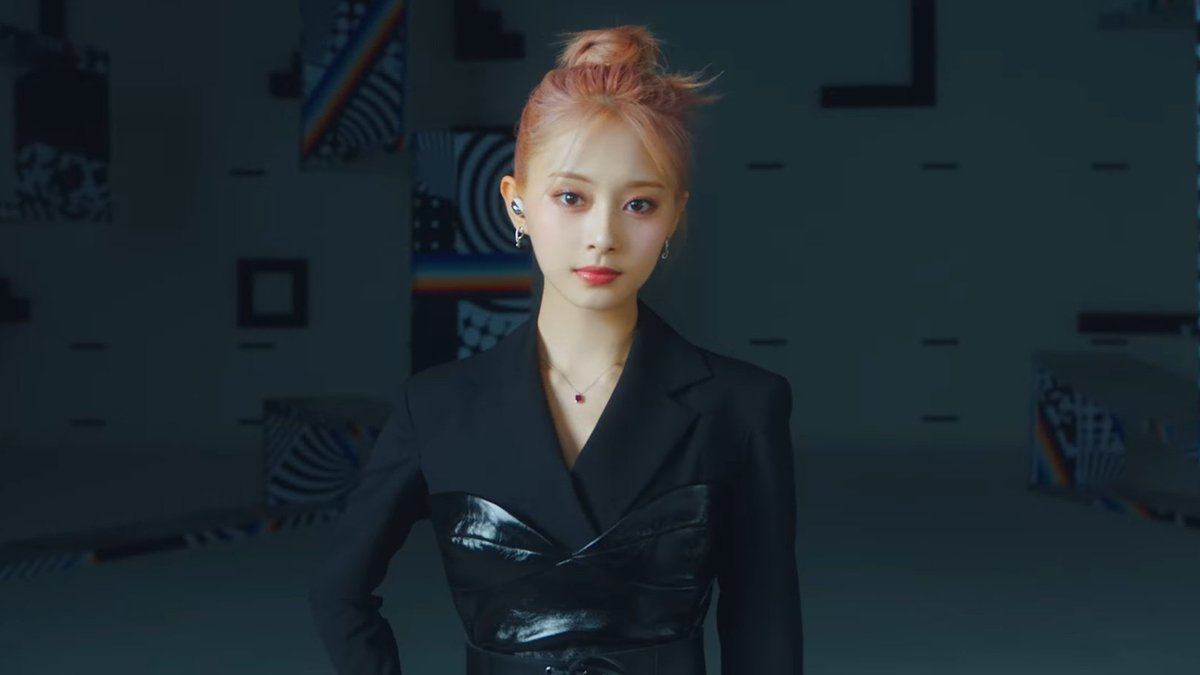 CHOU TZUYU