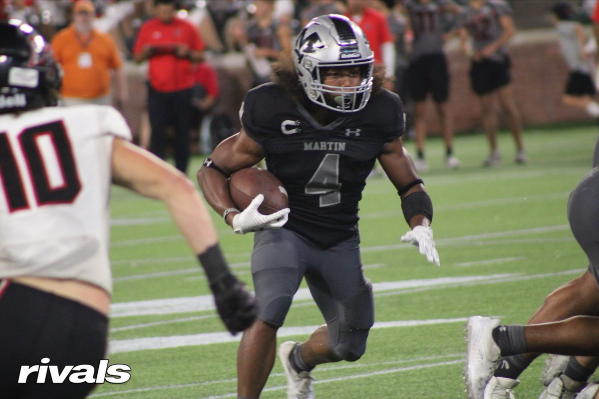 2023 RB Zaire Barrow went crazy tonight in Arlington Martin’s season-opening win over Lake Travis. Four total touchdowns. Army and Navy have offered the senior playmaker.