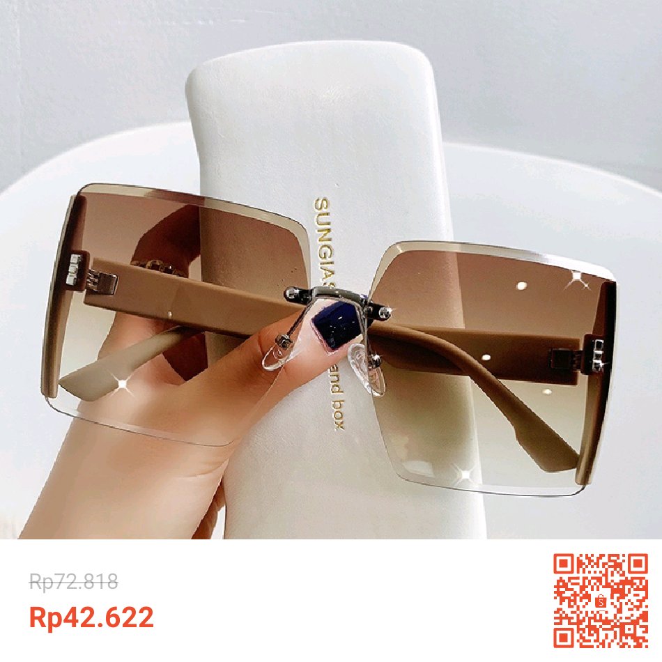 _Hatubi's tweet photo. Temukan Kacamata Hitam Bentuk Kotak Dengan Bingkai Besar Bahan Logam Untuk Pria Dan Wanita dengan potongan 41%! Hanya Rp42.622. Dapatkan segera di Shopee! https://t.co/My3bgS8Hqi #ShopeeID #Viral  #belanjaonline https://t.co/tppdFzpCmB