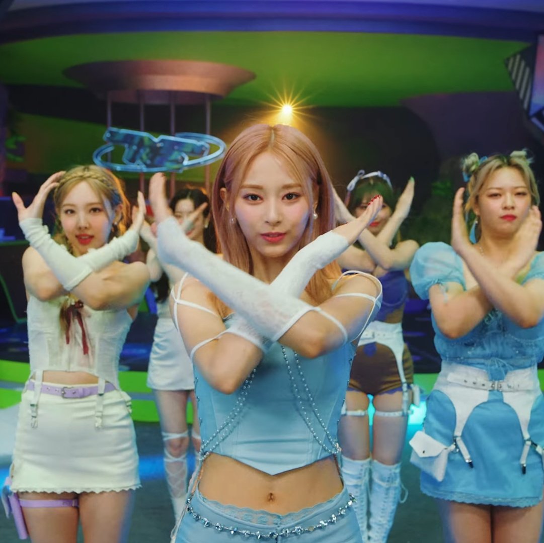tzuyu pics tweet media