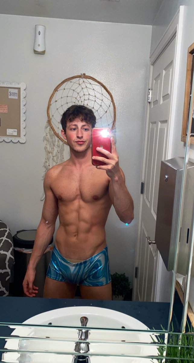 irlboy9's tweet photo. im obsessed with these shorts 😆 https://t.co/WbVHnskdPt