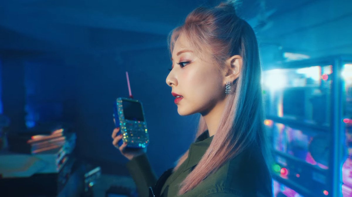 tzuyu pics tweet media
