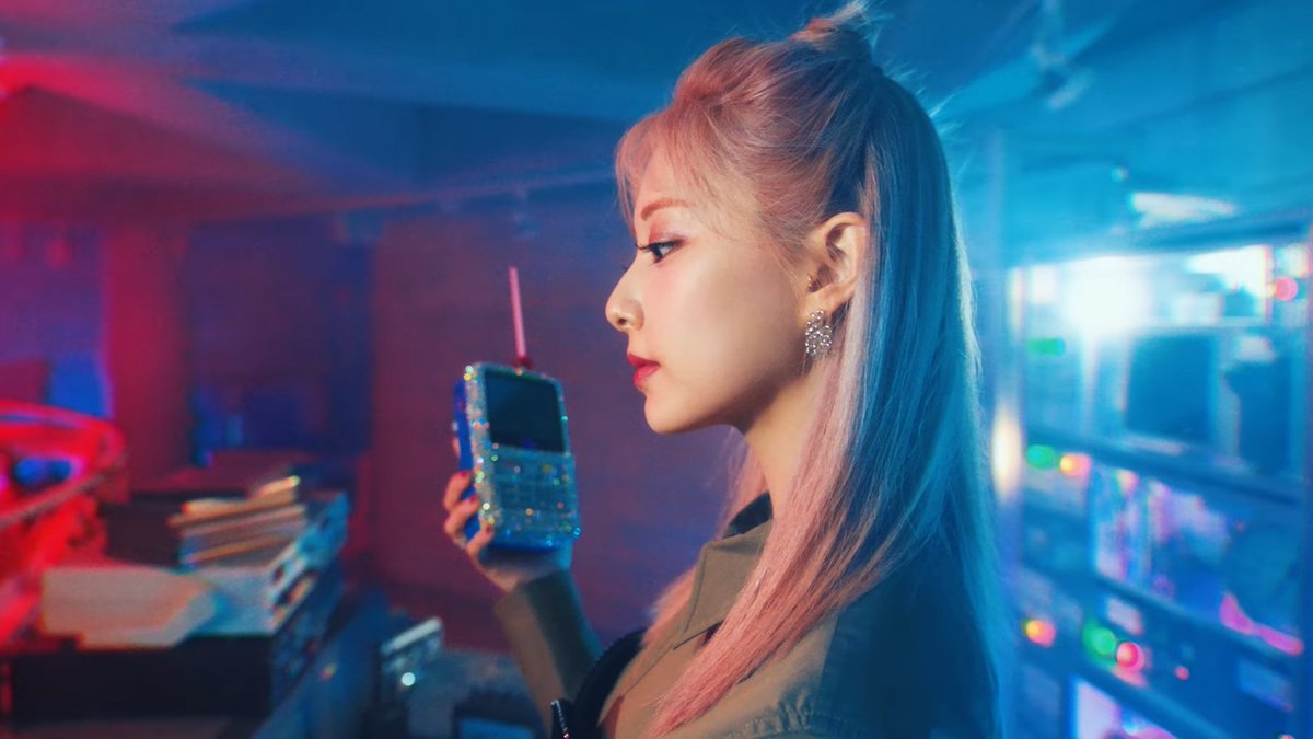 tzuyu pics tweet media