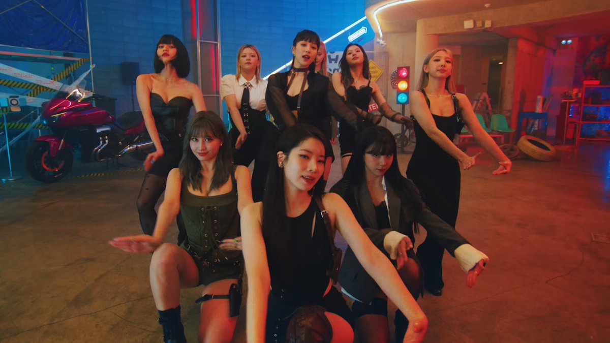 godmitzu's tweet photo. TWICE IS HERE @JYPETWICE https://t.co/r46IJix54x