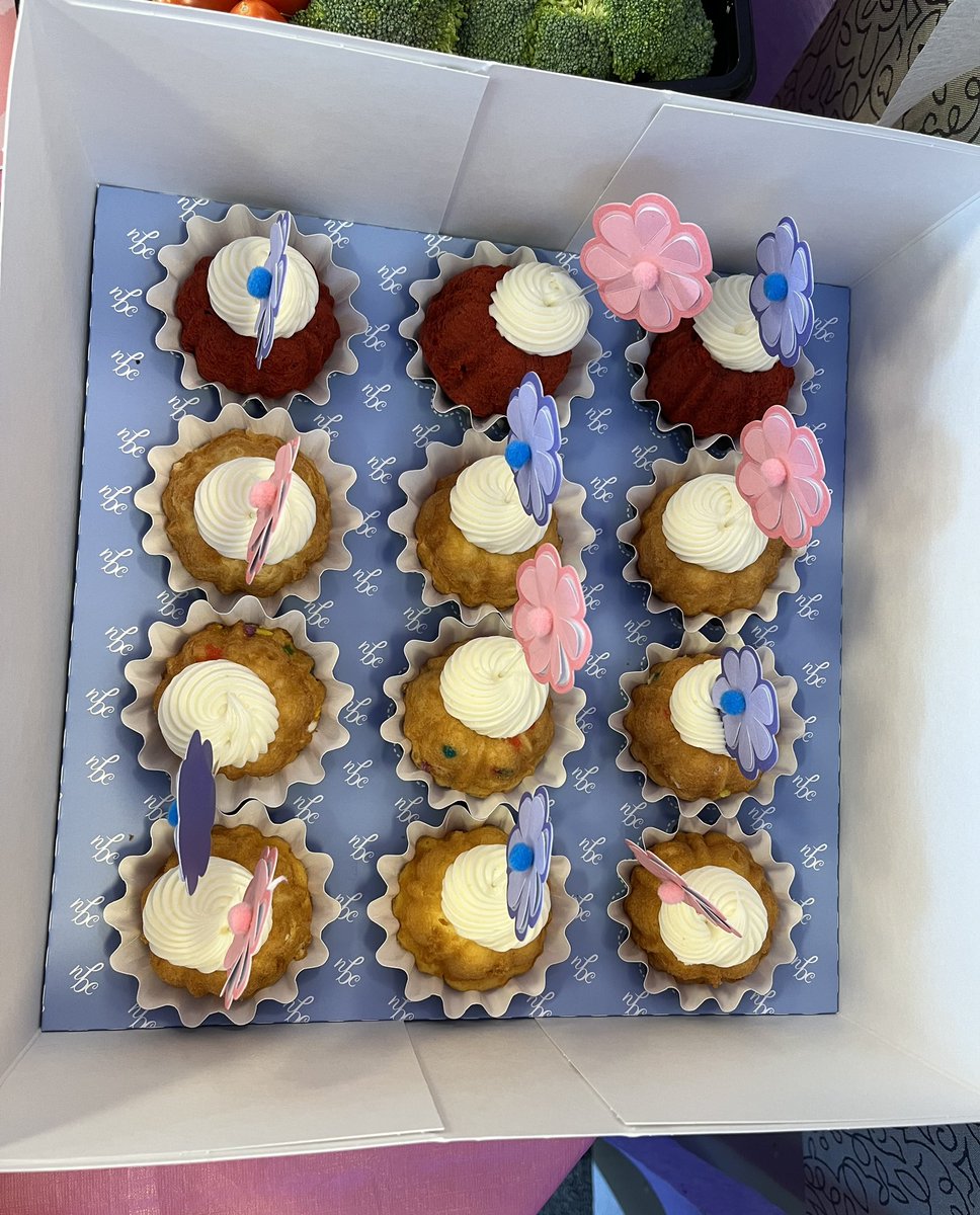 AzurinKatherine's tweet photo. #HappyBirthday Josie 🥳🧁🎉🍾🎰 We want to wish our amazing manager @jmadrigal42 a Happy Birthday! We appreciate all you do for us. Enjoy! @shekiamartin @MsRegina8 @SSG_Cerritos @kizzzybit @MrColinBuchanan @ramonaloa https://t.co/72BYElwi0b