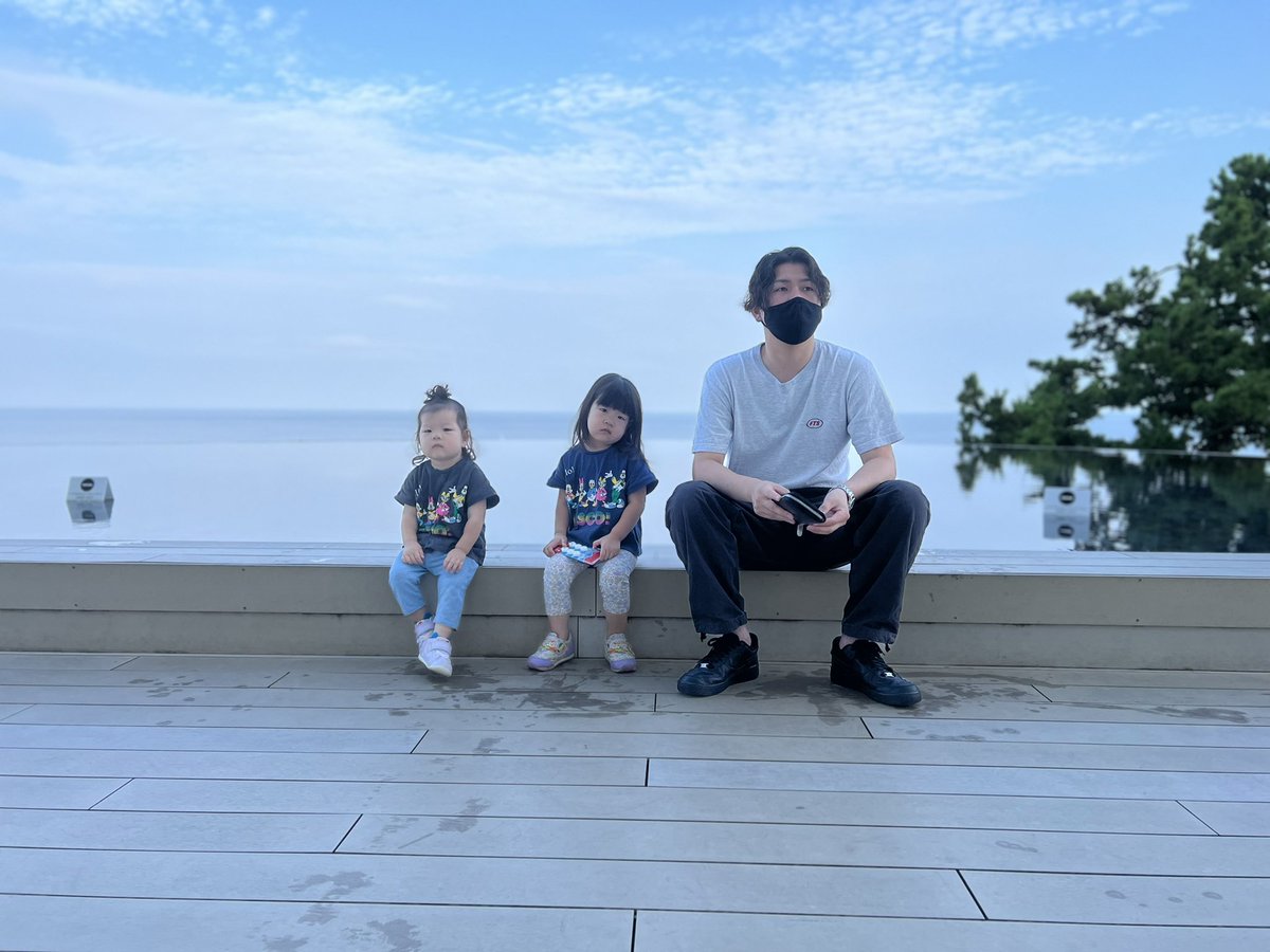 exotic_tk's tweet photo. 夏どこにも連れていけてなかったから
無理くり1泊！楽しんでくれてよかったー🐥
子供が遊べるスペースあるホテルは最強。 https://t.co/1p3M13RLu8