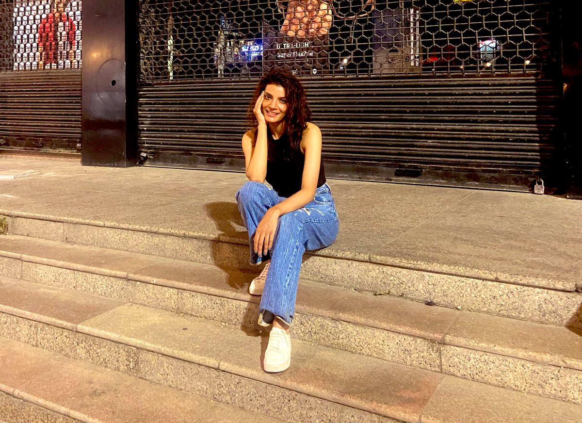 imonicathakur's tweet photo. Forever melts when you smile !

#FridayThoughts 
#fridaymuse
#fridaymorning 
#smiletwt https://t.co/6FRiqsxofC