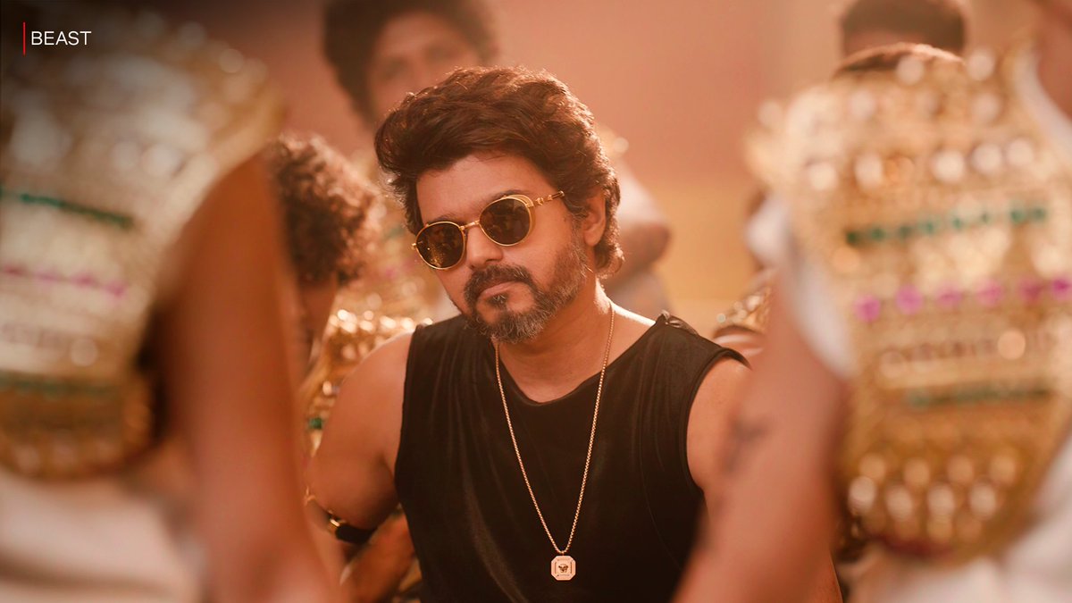 One look at Thalapathy and our heart does the Halamathi 🥰😍🥵