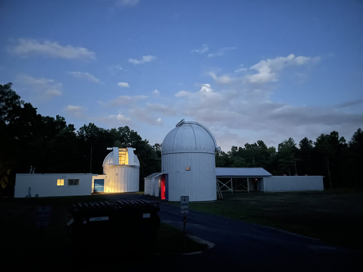 oseanography's tweet image. Discover @eapsMIT (DEAPS) program 2022 off to great start with newly arrived @MIT class of 2026 students observing weather phenomena in a rotating fluid tank, followed by a visit to @MIT_WallaceObs  to explore astronomy. More this weekend with a meteorology &amp;amp; geology trip in NH!