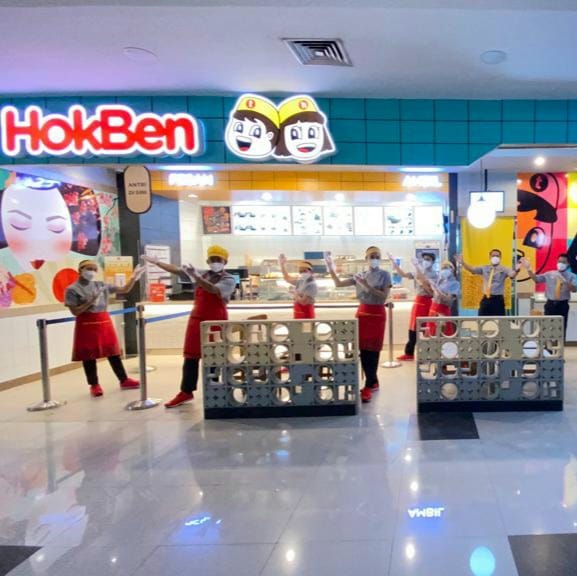 HokBen's tweet photo. Halo Warga Madiun...
Saiki HokBen wes buka lho nek kotamu! Lokasine neng Plaza Lawu Lt. GF, Jl Pahlawan Kota Madiun.
Ndang moro ben ra ketinggalan promo-promone yo.
Tak tunggu saiki!!!
#HokBenBaru #HokBenPlazaLawu #HokBenMadiun #Openingstore #Japanesefood #Halal https://t.co/pvqDKpHxPt