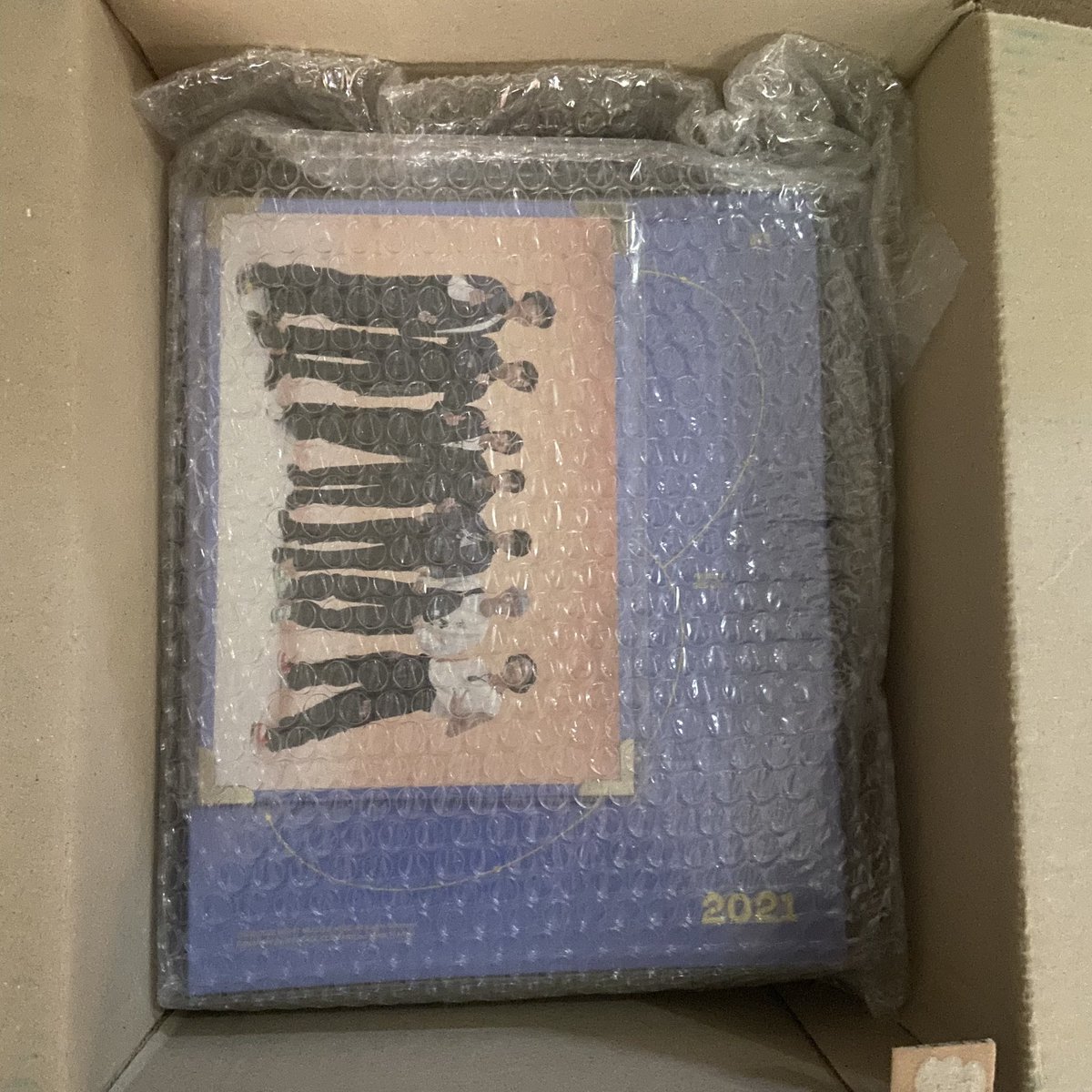 KiYoongMin's tweet photo. #KYMUpdates memo 21 dvd, digi code and bluray FETA arrived at my PH add. I will dm the shipping form for those who have ordered.

ALSO, pls check those na nag KR Add po for Memo 21 since may dumating po na 4 pcs of memo 21 dvd and 2 digicode with POBs. 

DM me to claim. Thank you https://t.co/hFRrjfOAiu
