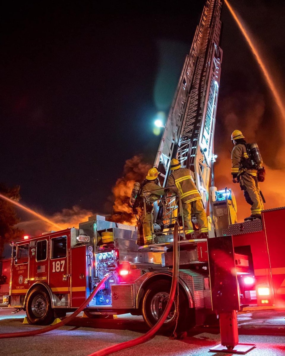 local1014's tweet photo. Reservoir IC๐๐ฅ
#LACoFD Quint 187 firefighters assigned to the #ReservoirIC - a single story abandoned commercial structure fire on 8/20/2022.
๐ธ @pomona_photo315 (IG)
#lacountyfd #lacountyfire #pomona
#repost @lacountyfd https://t.co/AMCMoH7nPt