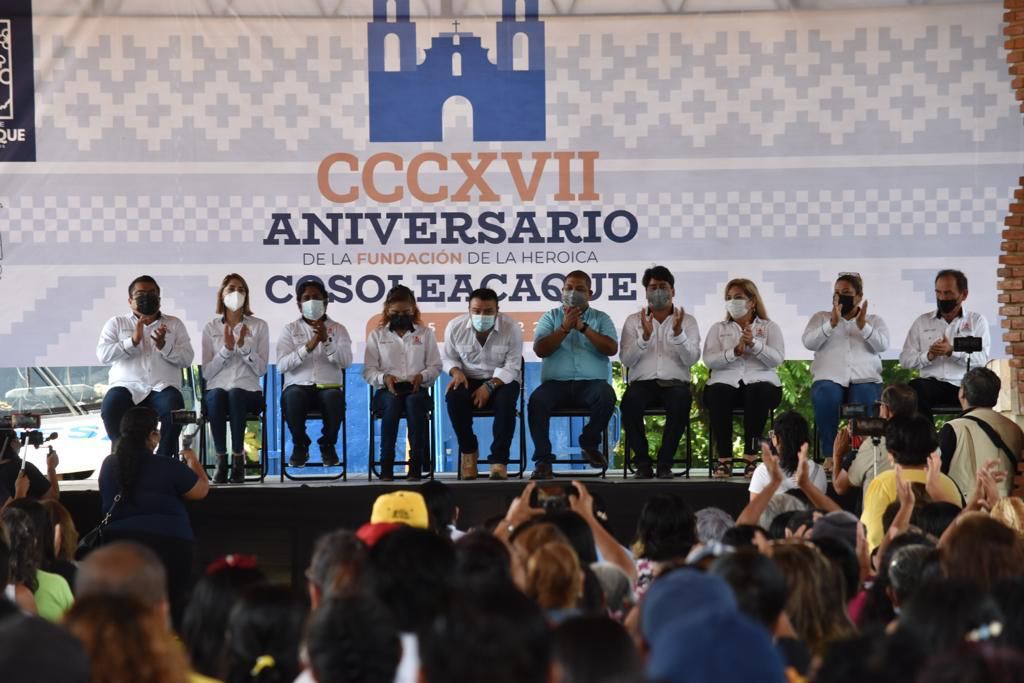 alter_istmo's tweet photo. Con un acto cívico - cultural, autoridades municipales y ciudadanos conmemoraron los 317 años de  la  fundación de la Heroica Cosoleacaque.
https://t.co/j99RAY48E5 https://t.co/GNiaLCUhNq