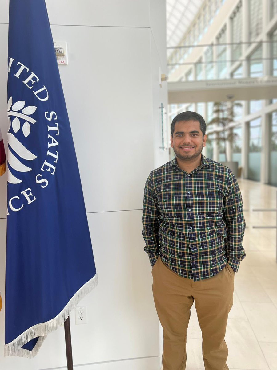 AbdulBasitAmal1's tweet photo. I’m so glad that I visited @USIP headquarter at Washington DC.
Thank you Mr. @paulkyuminlee for the meeting and tour.
#GCFP #GenerationChangeFellow #USIP #Afghan #DC #Washington #Peace https://t.co/adPbUNo48q