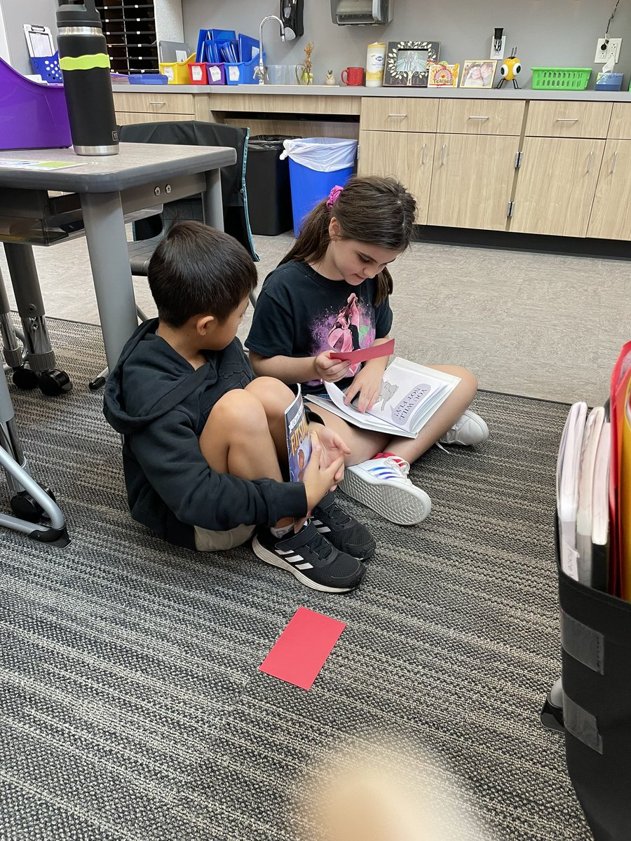 Elizabeth Adams tweet media