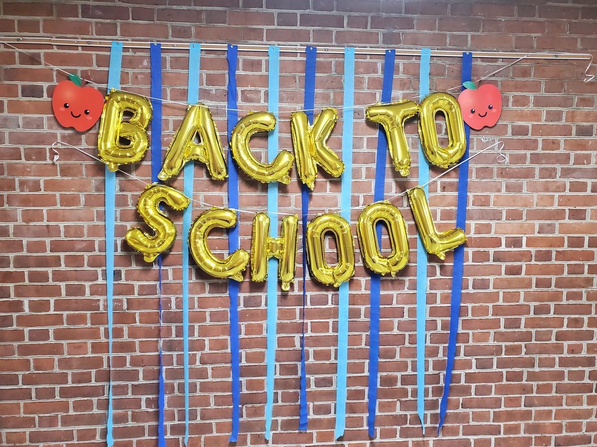 DBuppert's tweet photo. BTSN 2022 was a success! Way to go @GrangeES teachers for making our school so welcoming for all families! Let the fun begin!! #Grange #BTSN2022 @racheljudith5 https://t.co/JSHxc5xTDm