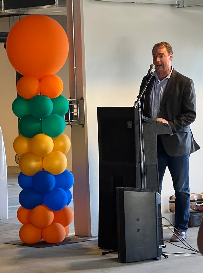 Damon_Connolly's tweet image. I&apos;m proud to support @HomewrdBndMarin Jonathan&apos;s Place&apos;s grand opening! This project welcomes 32 new permanent supportive housing units and 40 new shelter beds to #Marin. Now let&apos;s get #ProjectHomekey online!  @MarinHHS @CityofSanRafael