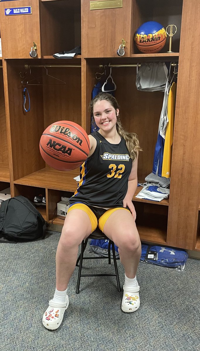 LizRBoyd54's tweet photo. Had a great visit with coach @Kylee_Gorby. I’m thankful to have received my first offer from @SpaldingWBB! https://t.co/zsUim5wsCr
