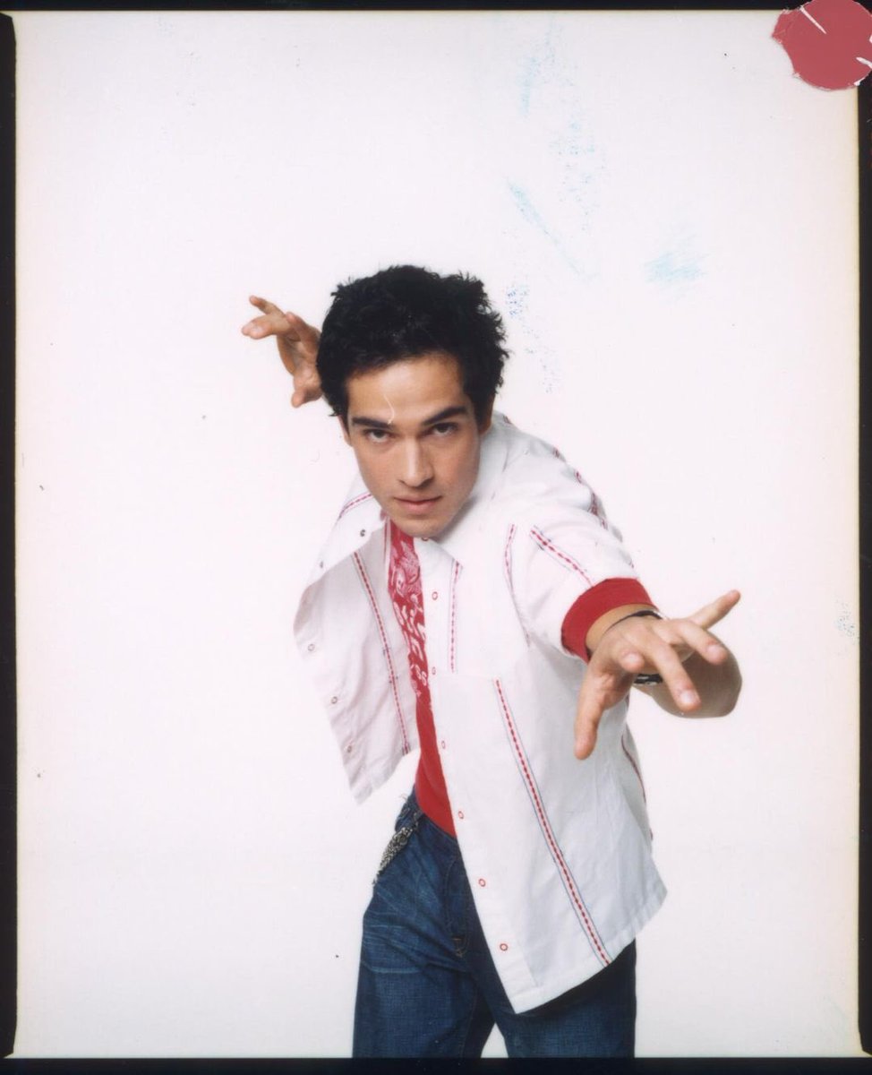 herreracontent's tweet photo. ¡INÉDITA! 

📸… Nueva foto de Alfonso Herrera divulgada por la cuenta oficial de RBD. https://t.co/UcxUPZpPsV