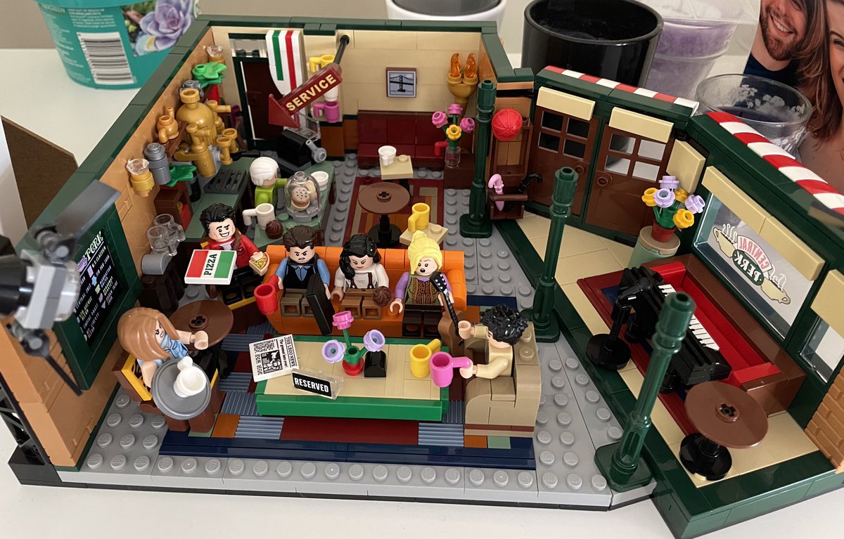 Aussieswiftie_'s tweet photo. I had the best time doing this while in isolation! #lego #friendslego https://t.co/AGWZFSLa9U