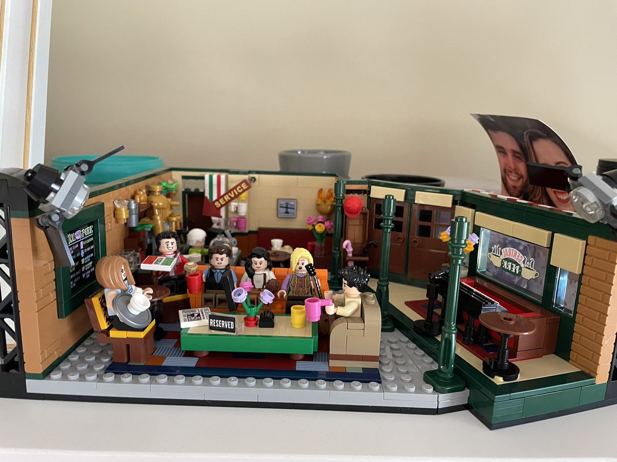 Aussieswiftie_'s tweet photo. I had the best time doing this while in isolation! #lego #friendslego https://t.co/AGWZFSLa9U