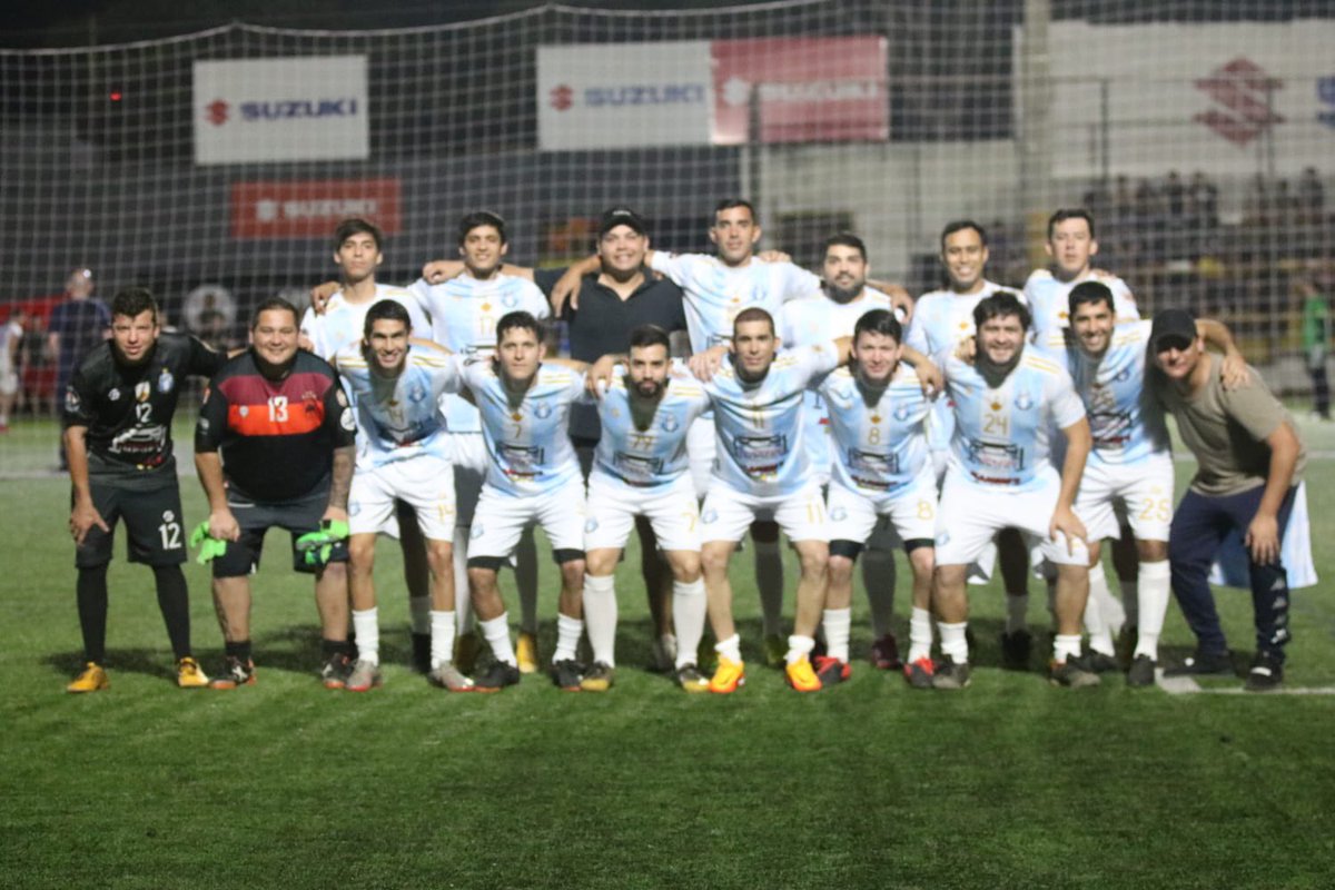 FcAcabados's tweet photo. ¡ GANO ACABADOS ! 💙

Seguimos sumando de a tres, el equipo va encontrando su mejor versión, sacando 12 puntos de 12 posibles, a seguir mejorando para continuar con esta gran racha positiva de resultados 

#EstosQuienesSon 🤪 https://t.co/pSMFYcZviO