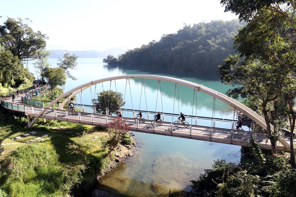 TECOinSeattle's tweet photo. Did you know? The Sun Moon Lake Bicycle Trail in Taiwan has been selected as one of the top ten most beautiful bicycle routes in the world. 🥰

Photo Courtesy of Sun Moon Lake National Scenic Area https://t.co/qUiJSTok7i