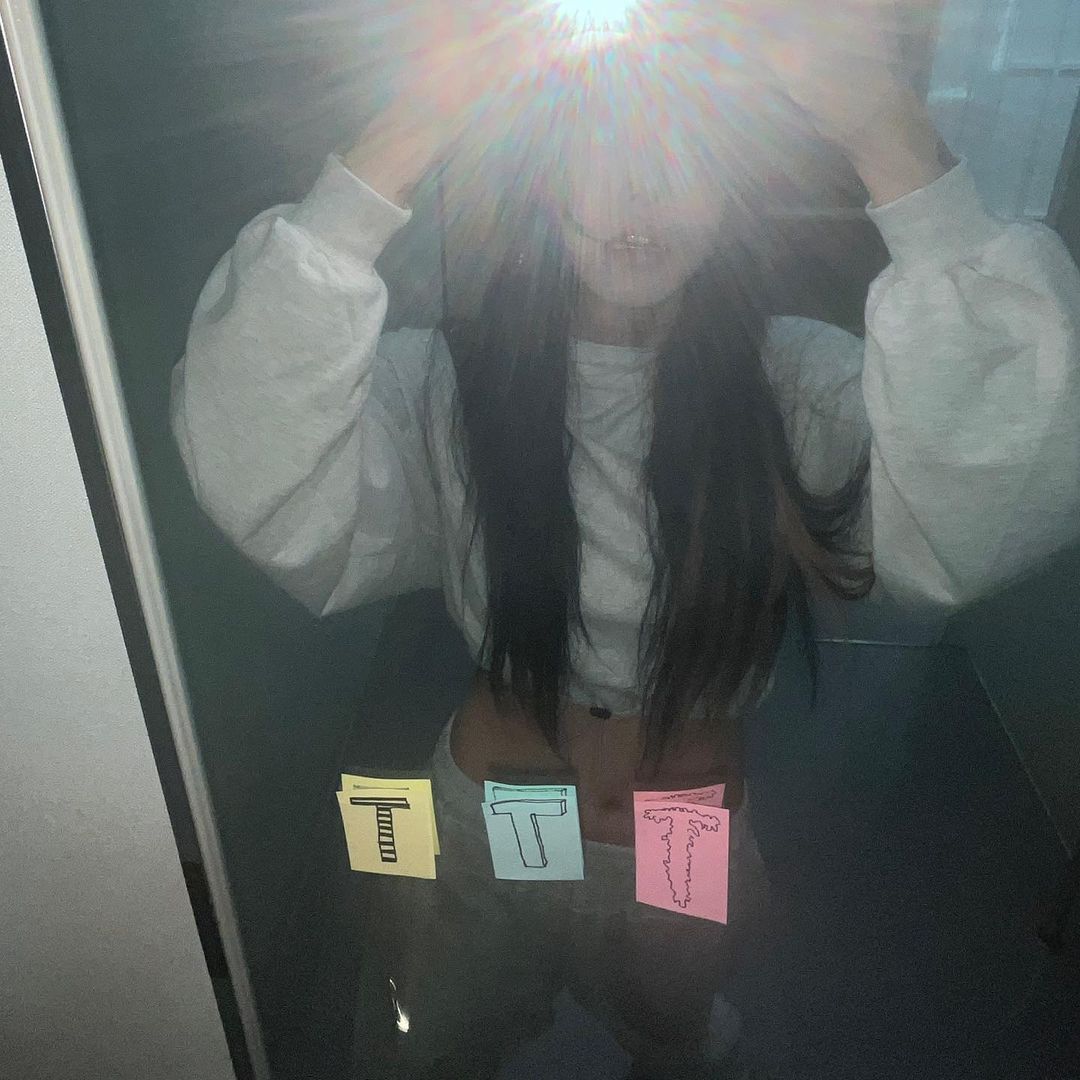 채영 (CHAEYOUNG) tweet media