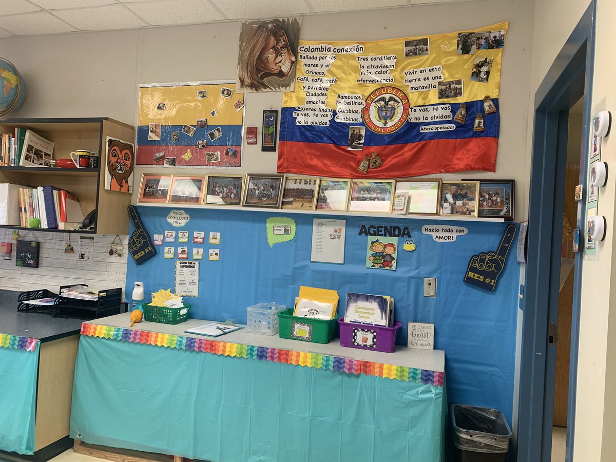 ViViNaRaNjOs's tweet photo. It was a great night. We had our first open house and got to meet all our future bilingual friends! Great teamwork! Estamos listos ! https://t.co/84FktxAYS6