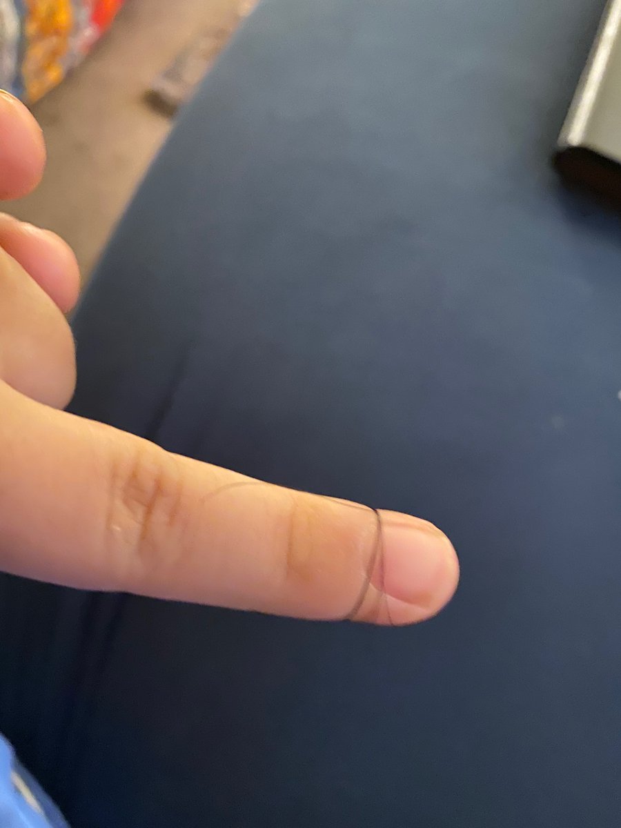 F you Laura looser tweet media