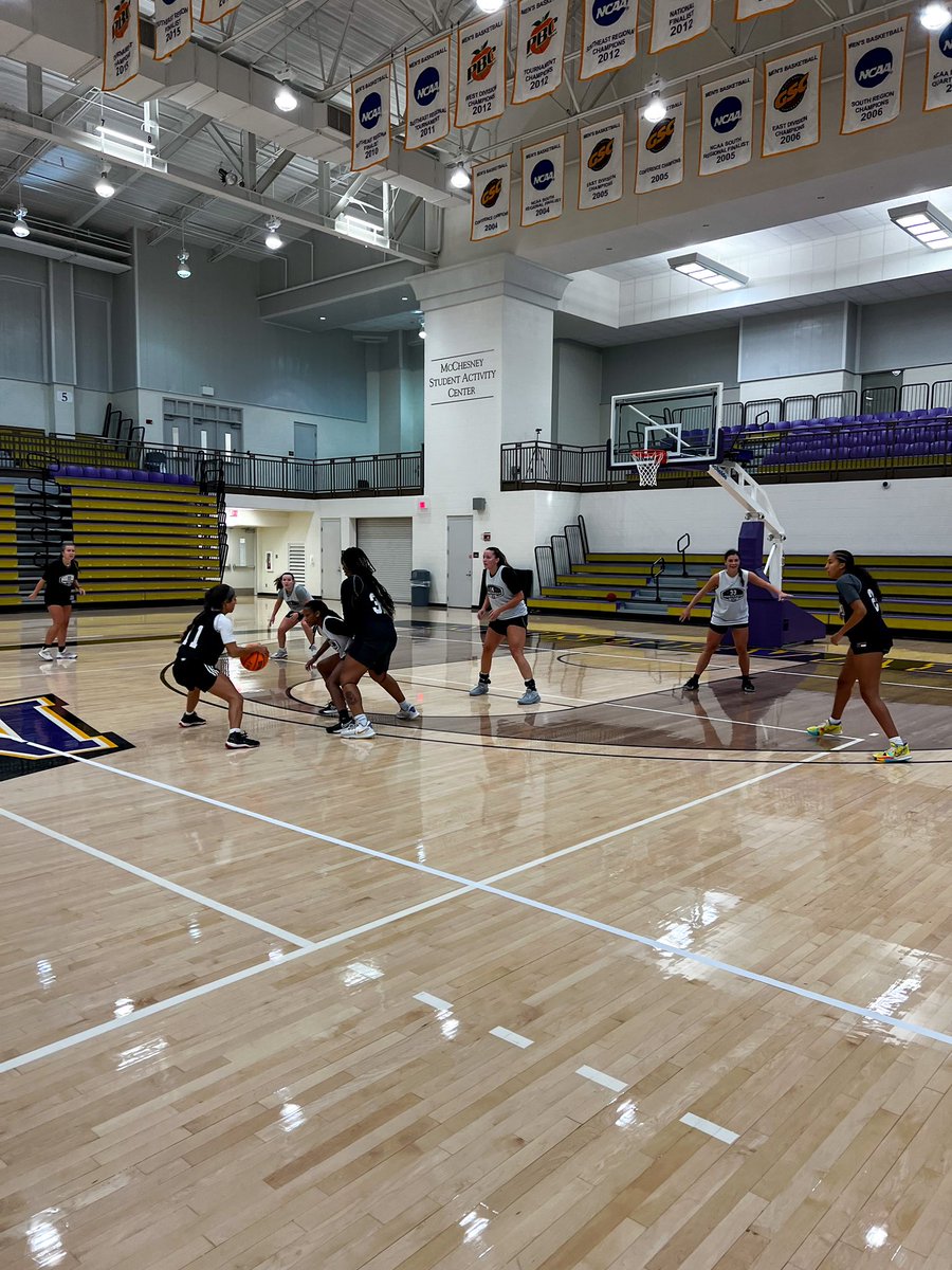 MontevalloWBB's tweet photo. First day frames 📸

#RISEABOVE https://t.co/rN4yJqDkyG