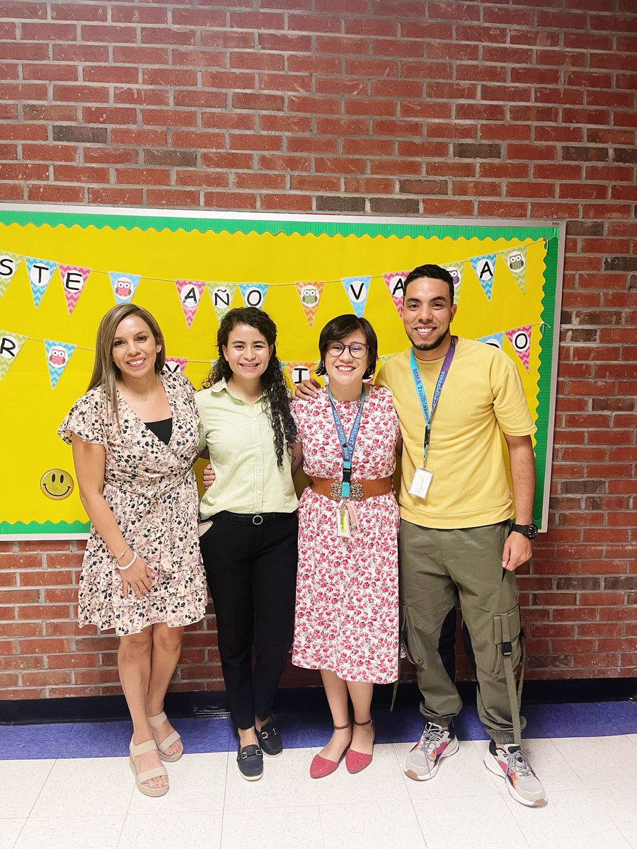 1st grade team🇪🇨🇭🇳🇬🇹🇨🇴
Open House 📌🏫
#unitingourworld <a href="/ParticipateLrng/">Participate Learning</a>