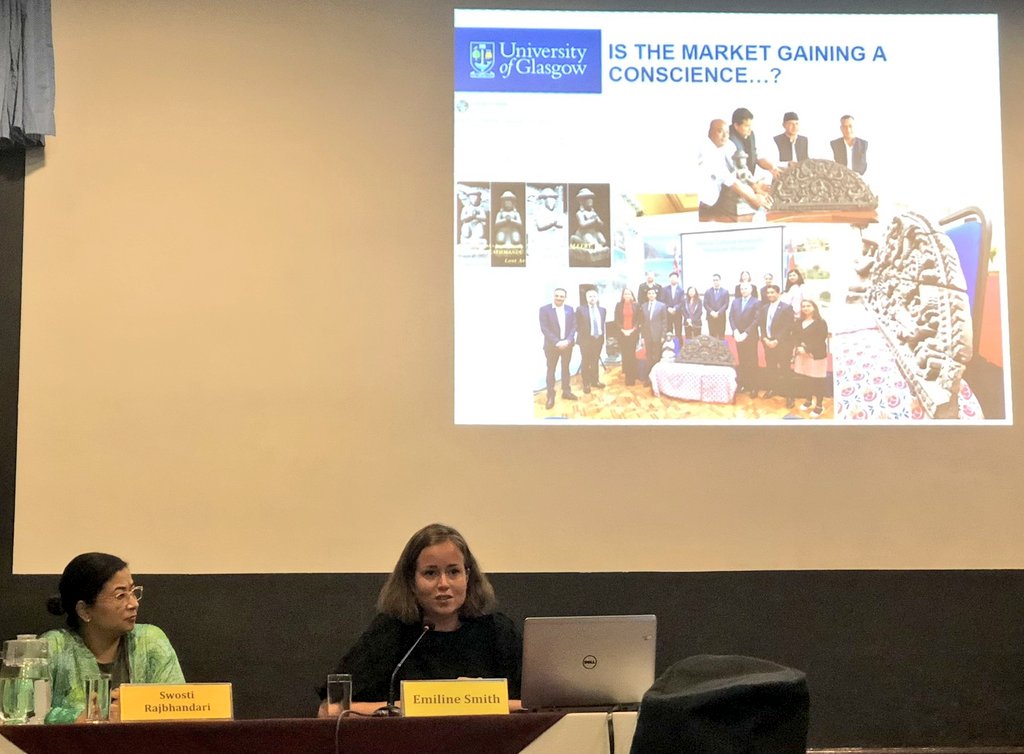 DrEmilineSmith's tweet photo. The torana and kneeling devotee statue arrived back to Nepal just in time for my lecture yesterday 👌 Thanks for having me @soscbaha 📸@registandiary #returnthegods #repatriation #ethics #changingthemarket #stopdemand #illicittrade #lootedculture @TheSCCJR @UofGSPS @UofGSociology https://t.co/FYHzUdK1bQ